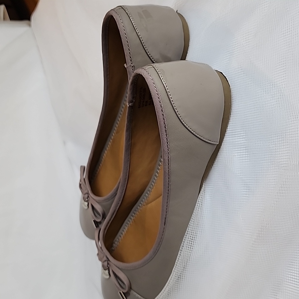 G.H. Bass & Co. Taupe Patent Ballet Flats - Picture 3 of 6